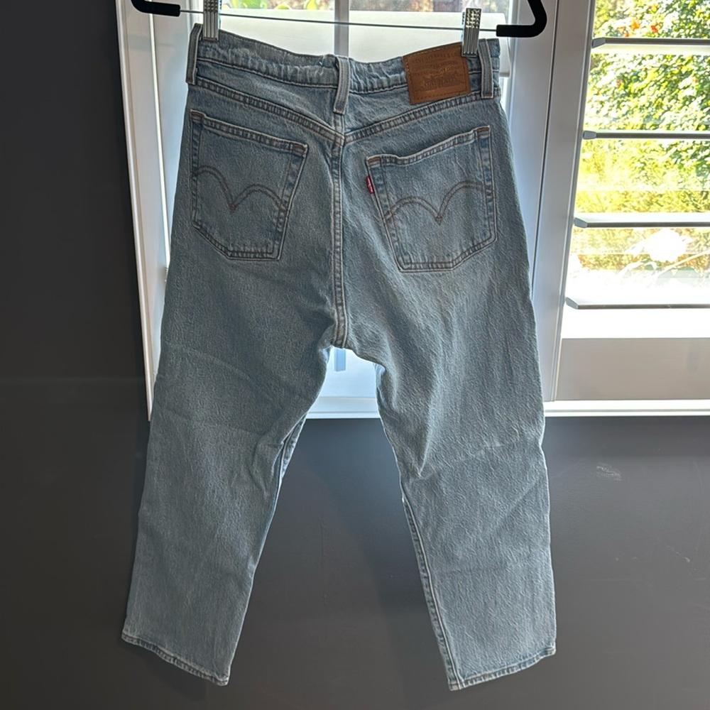 Brand New Levis Women’s Wedgie Straight Size 28 Jeans